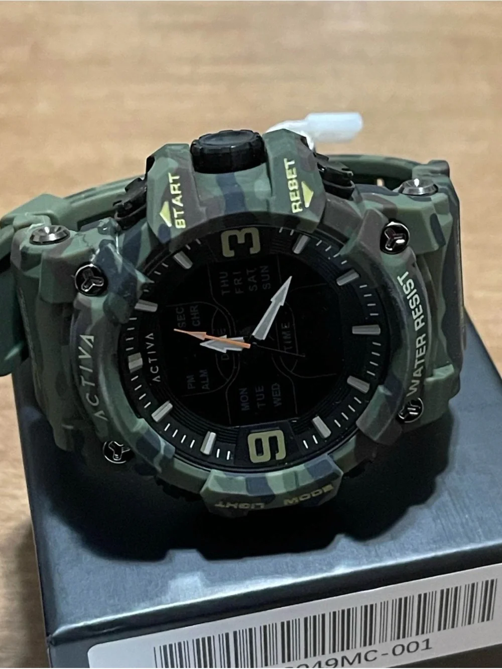 ACTIVA Camouflage Digital-Analog Sport Watch - Green Camo 53mm
